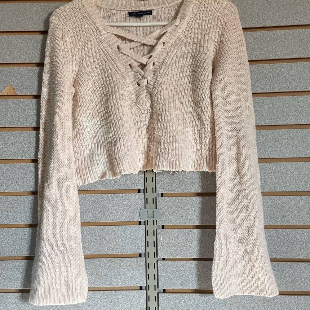 AE American Eagle Cream Colored Cropped Sweater Bell Sleeves Size Small